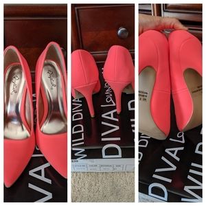 Neon Coral pumps